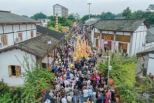 你从未见过的后卫解围操作！传给一秒后的自己！